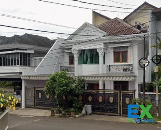 Rumah Gaya Victorian Dengan Luas 262 m² Di Kom. Taman Mutiara Kota CImahi