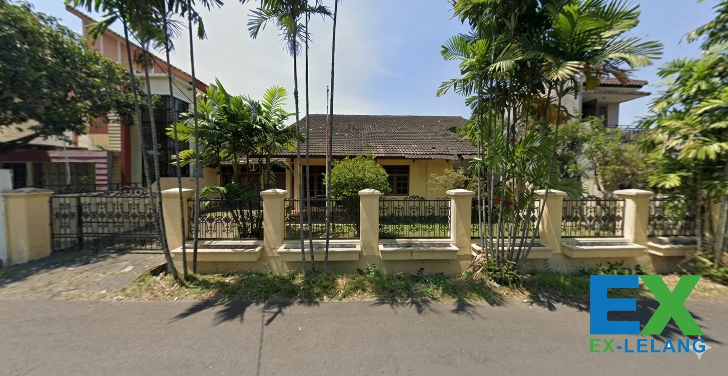 Rumah Besar Di Jl. Golf Arcamanik Dengan Luas 500 m² Kota Bandung