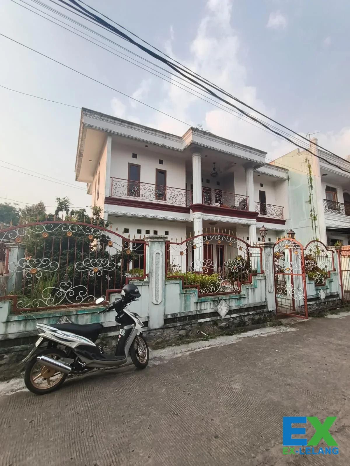 Rumah Mewah Murah Luas 345 m² Di Komplek Mutiara Cibaduyut Kabupaten Bandung