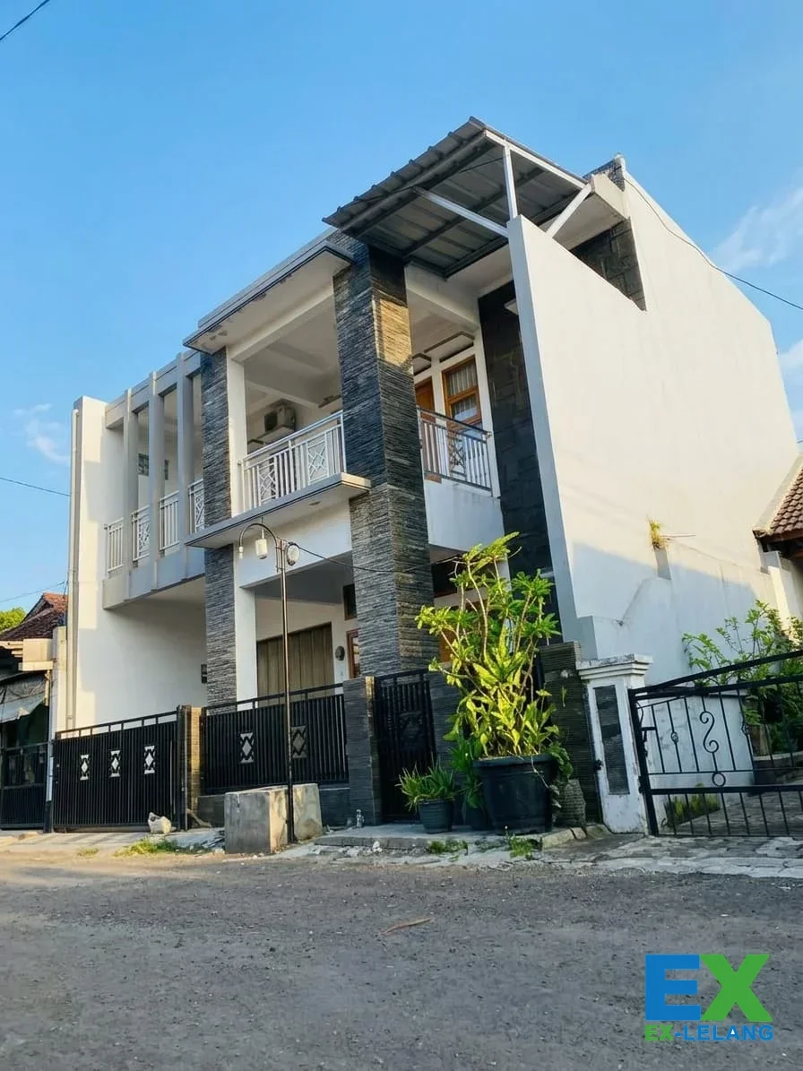 Rumah Mewaha Harga Murah Di Riung Purna Luas 120 m²  2 Lantai Kota Bandung