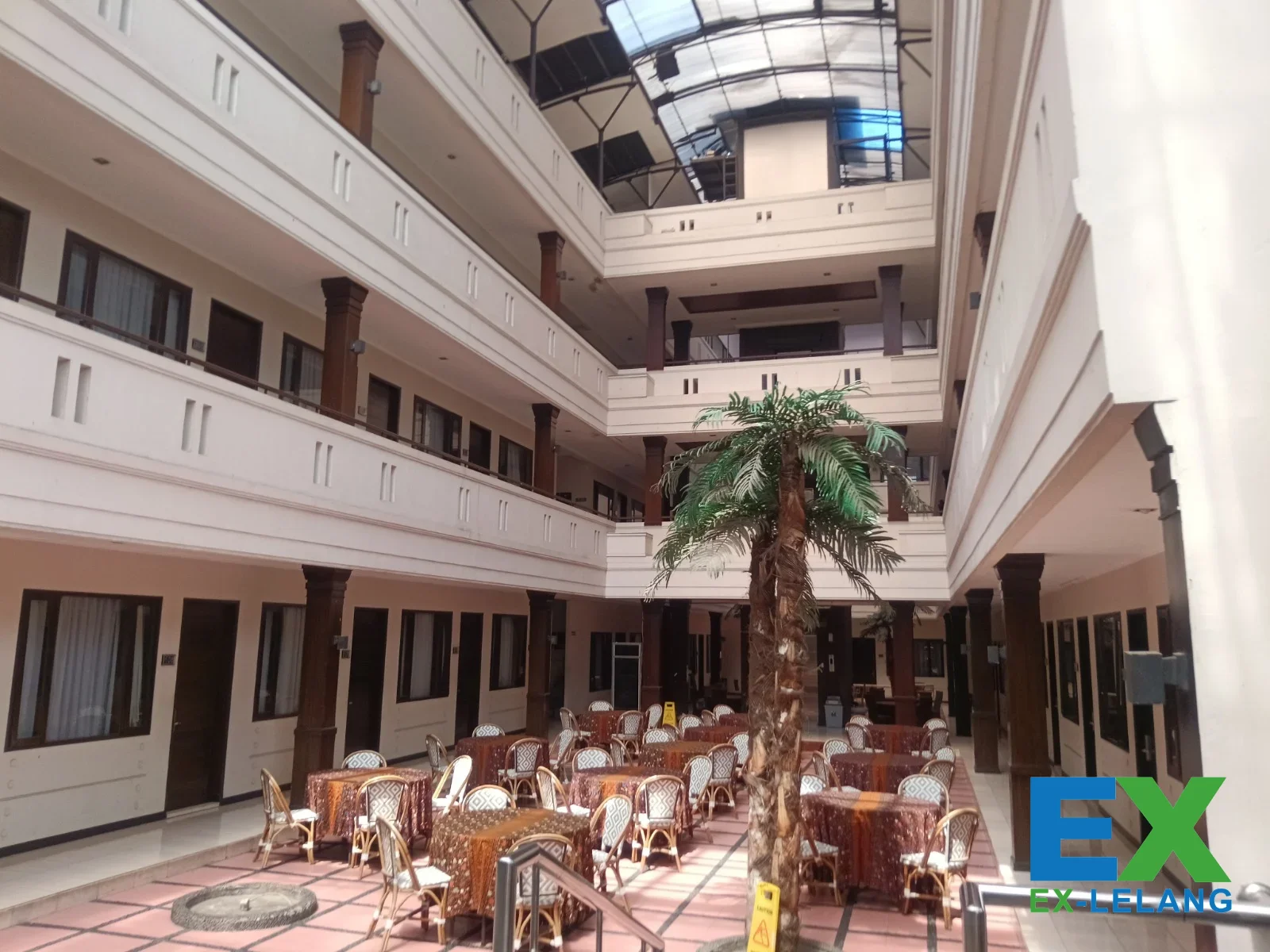 EX HOTEL Takashimaya Hotel & Convention DI LEMBANG luas 3.990 m² Kab Bandung