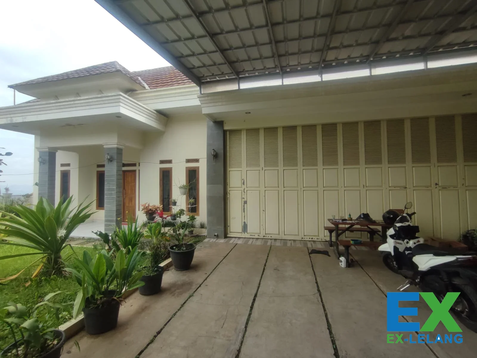 Rumah Semi Villa Murah Di Ibun Majalaya Dengan Luas 214 m² Kab Bandung Mempunyai 2 Muka