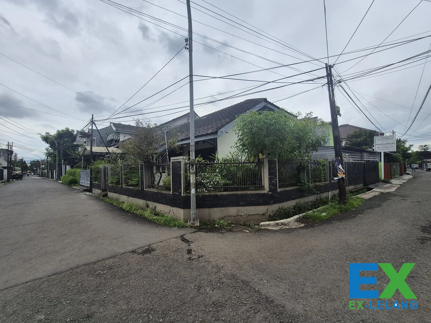 Rumah Cantik Di Tengah Kota Bandung Jl. ancol Dengan Luas 238 m²