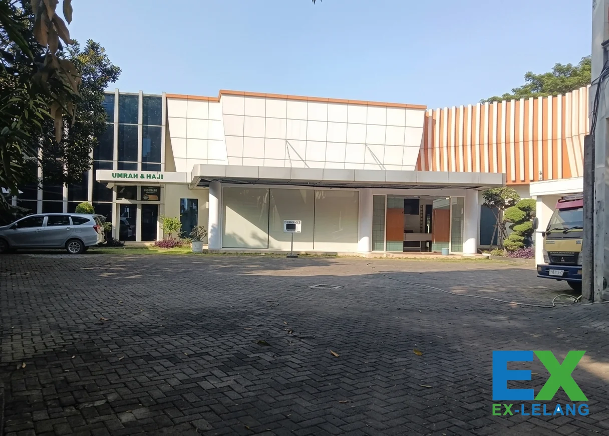 Gedung Di Mainroad Kota Jl. Buah Batu Dengan Luas 2.218 m²