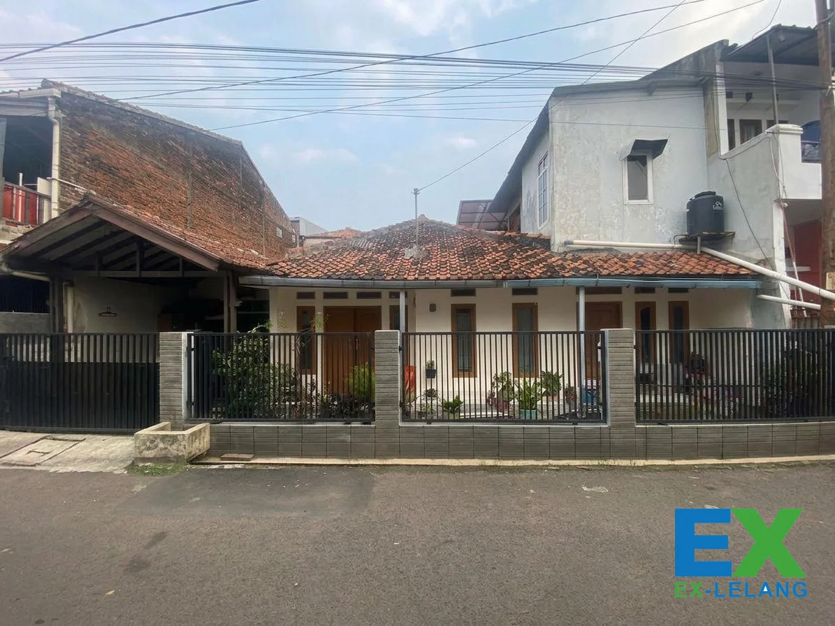Rumah Classic Di Area Margahayu Raya Dengan Luas 144 m²