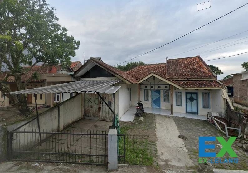 Rumah Asri Di Sayap Jalan Utama Rancaekek Dengan Luas 143 m²
