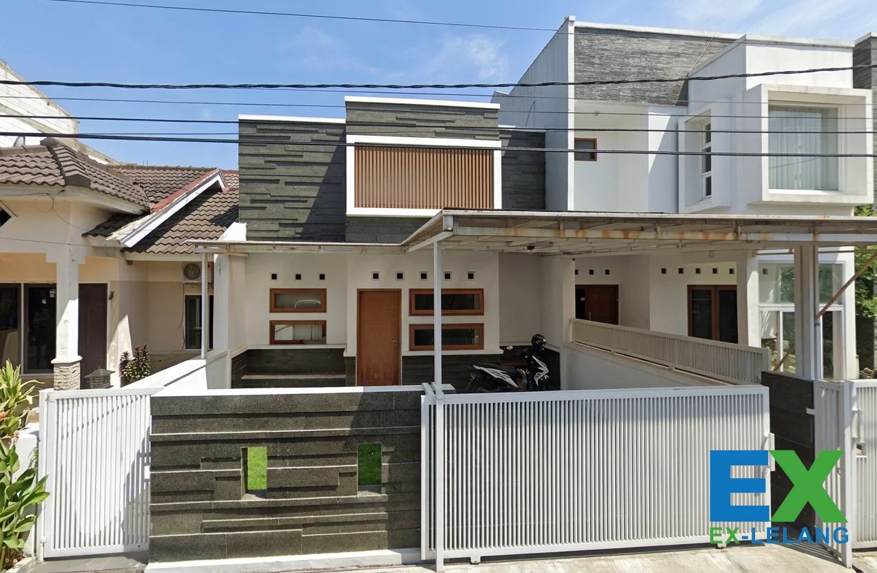 Rumah Minimalis Luas 105 m² Di Area Komplek Bumi Parakan Asri Arcamanik