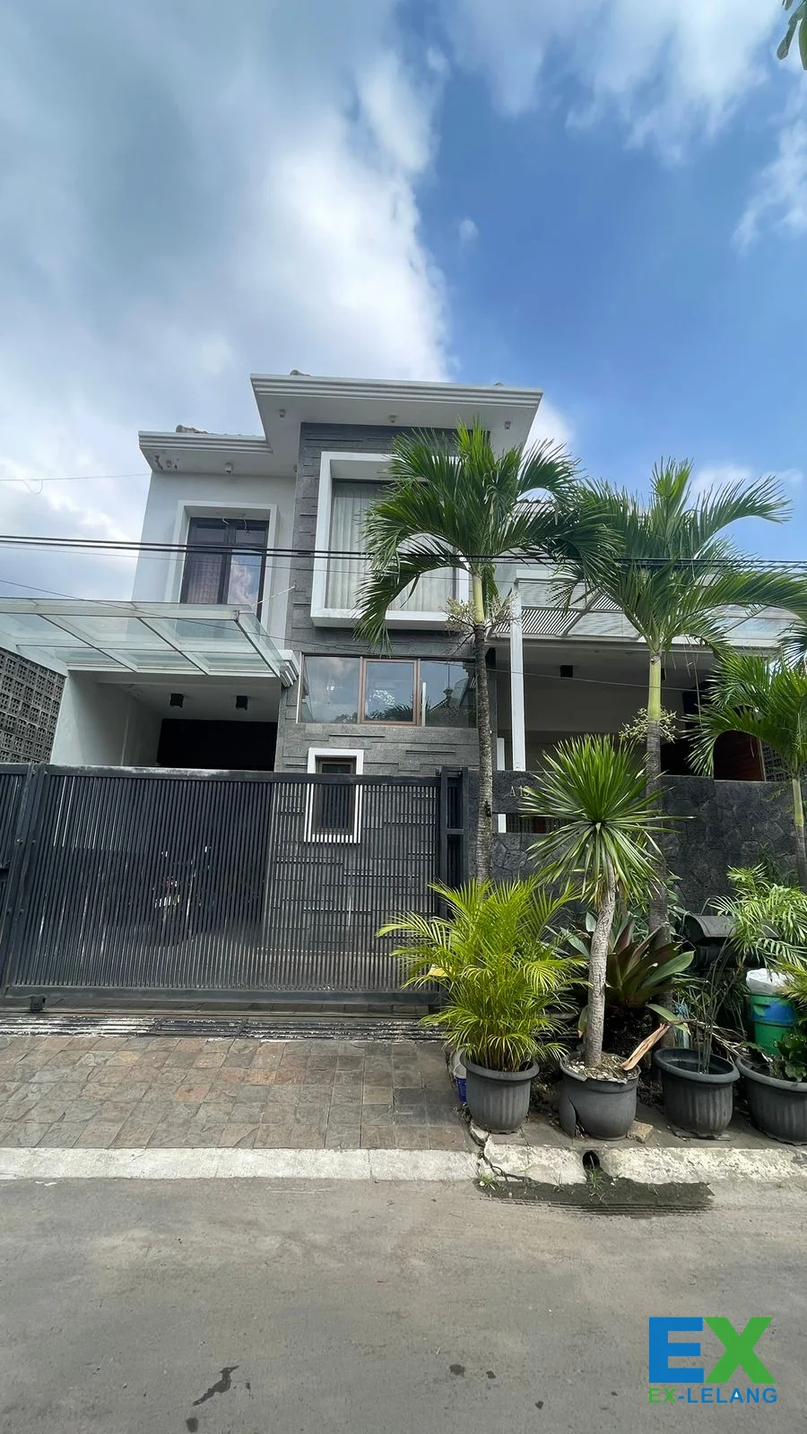 Rumah Mewah di Antapani Luas 160 m²